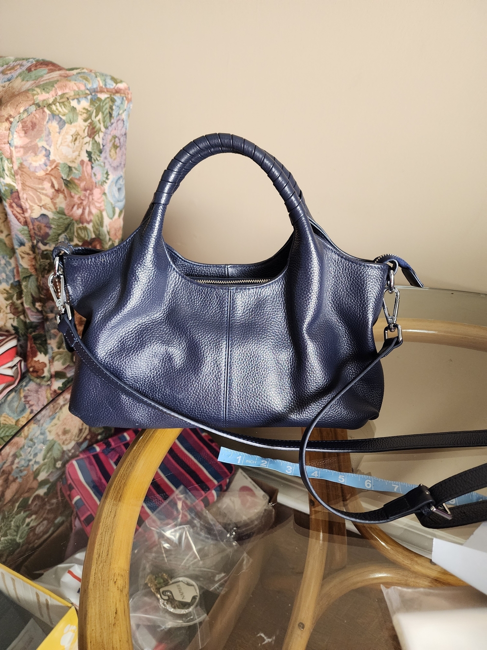 Iswee Navy Pebbled Leather Shoulder Bag - Picture 17 of 17